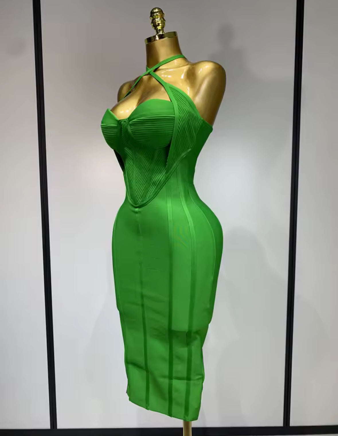 Sculpted Elegance Bandage Dress – Emerald Green
