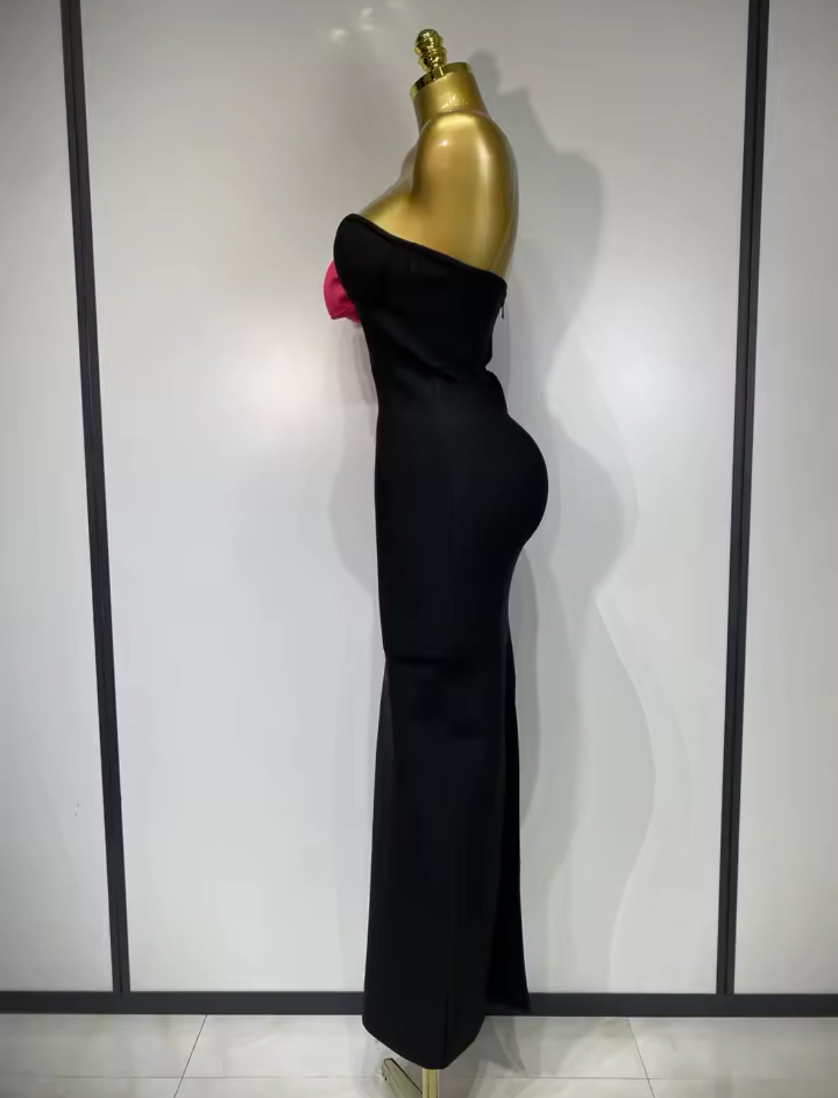 Sculpted Elegance Bandage Gown – Black with Pink Rose