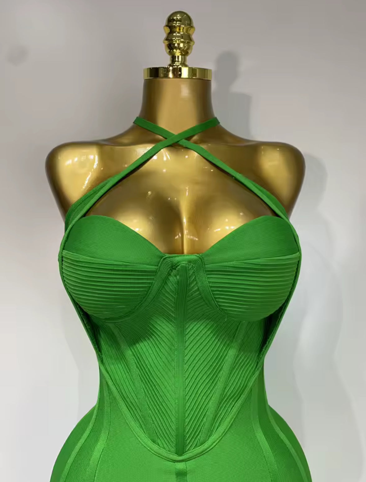 Sculpted Elegance Bandage Dress – Emerald Green