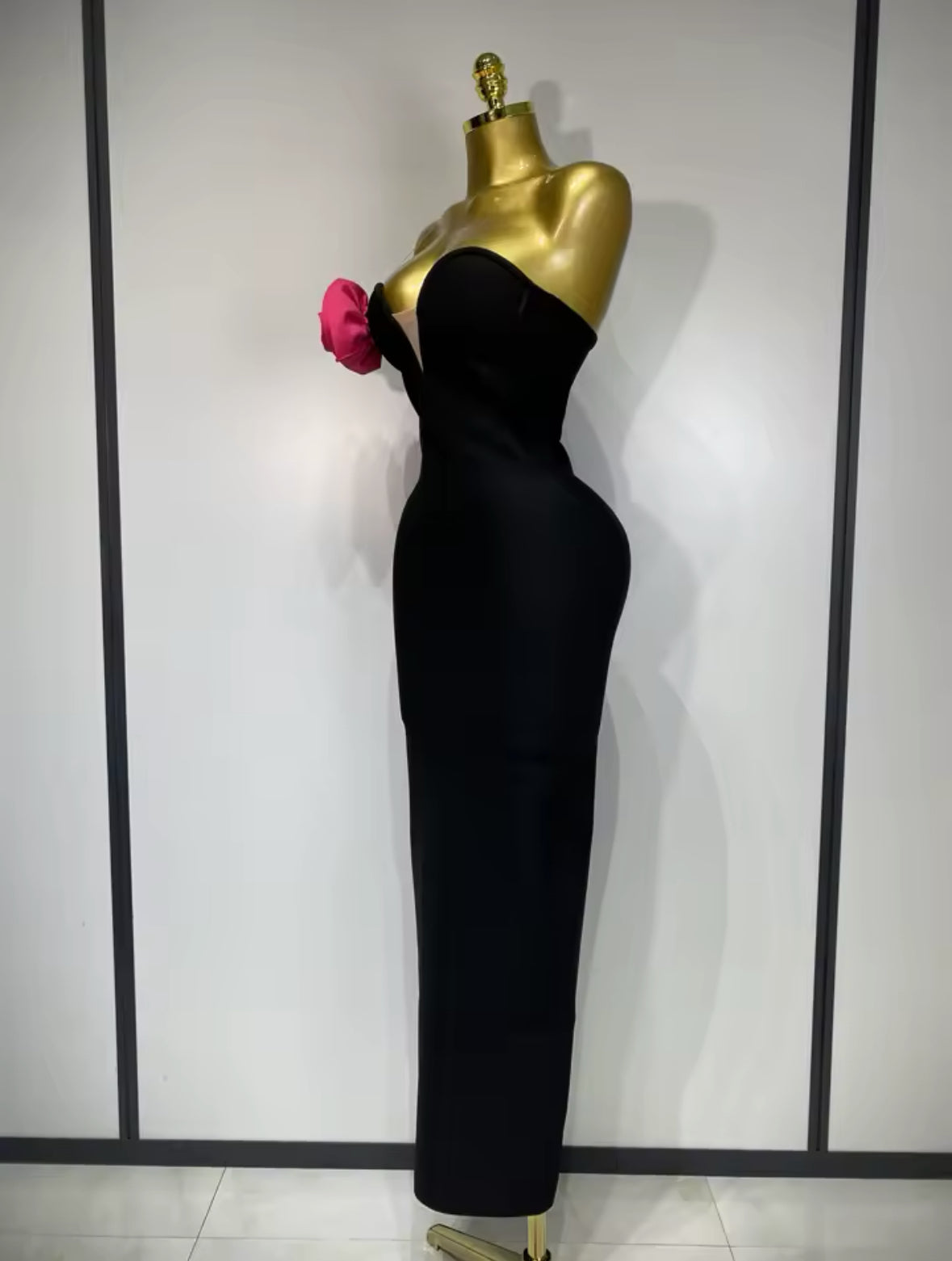 Sculpted Elegance Bandage Gown – Black with Pink Rose